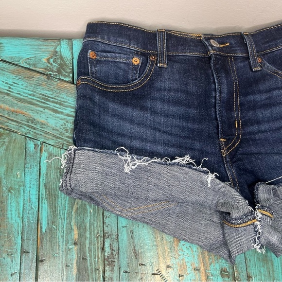 Levi's High Rise Denim Jean Shorts Size 26 - Picture 2 of 9